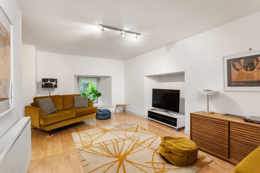 Additional image 2 of 1 bed flat to rentDean Path, Dean Village, Edinburgh EH4