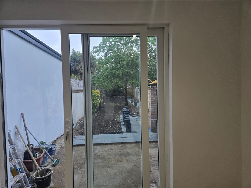 Additional image 3 of 3 bed terraced house to rentColwood Gardens, Colliers Wood SW19
