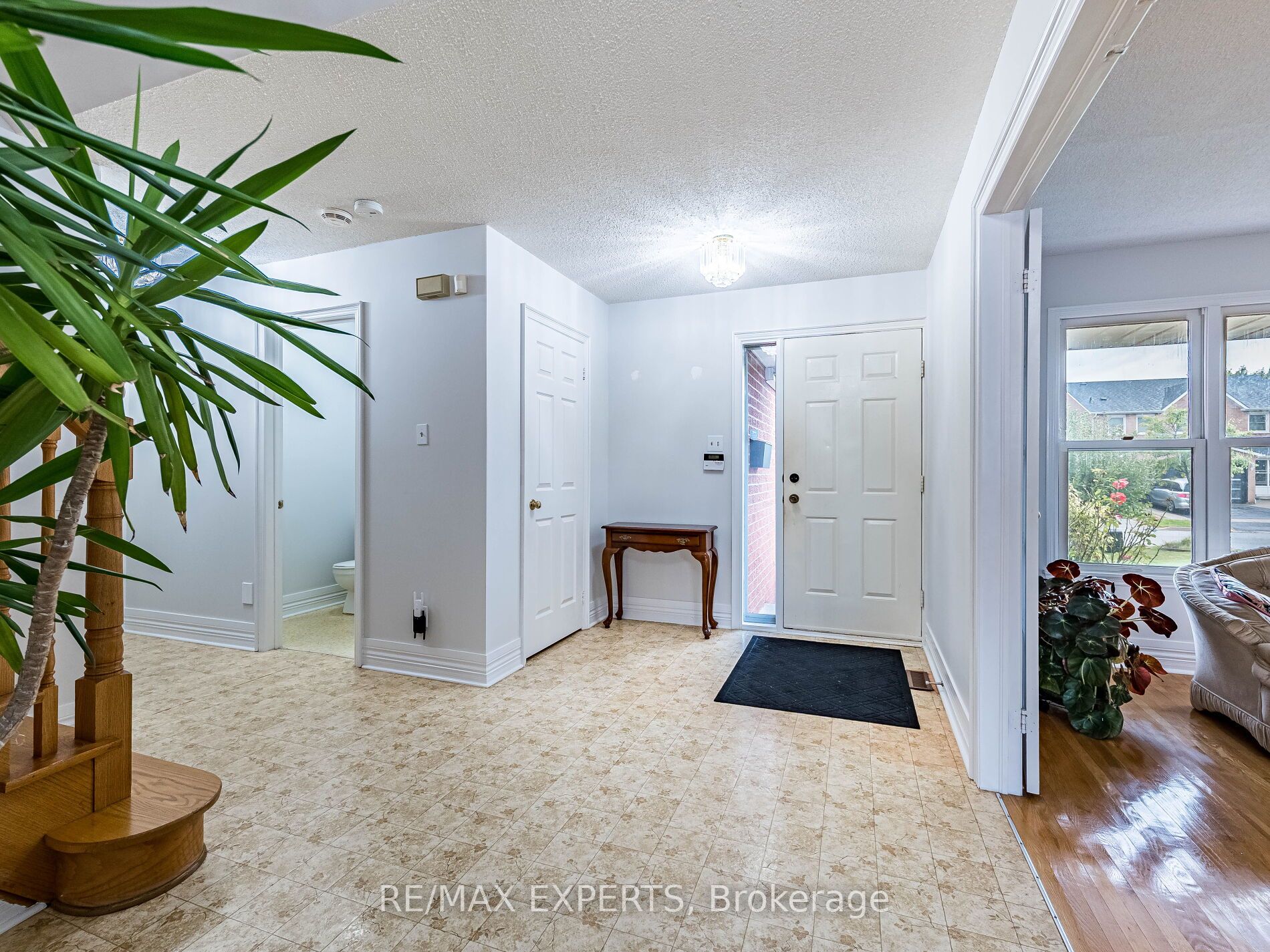 33 Nipissing Crescent, Brampton, ON, L6S 5A4 photo 4