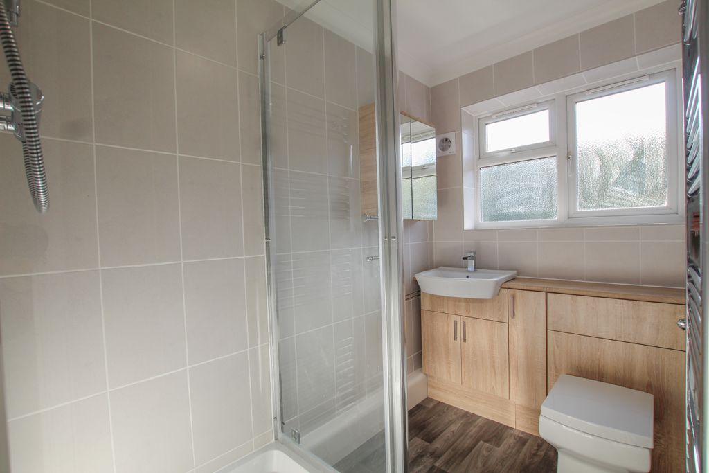 Additional image 11 of 2 bed flat to rentStroud Green, Newbury RG14