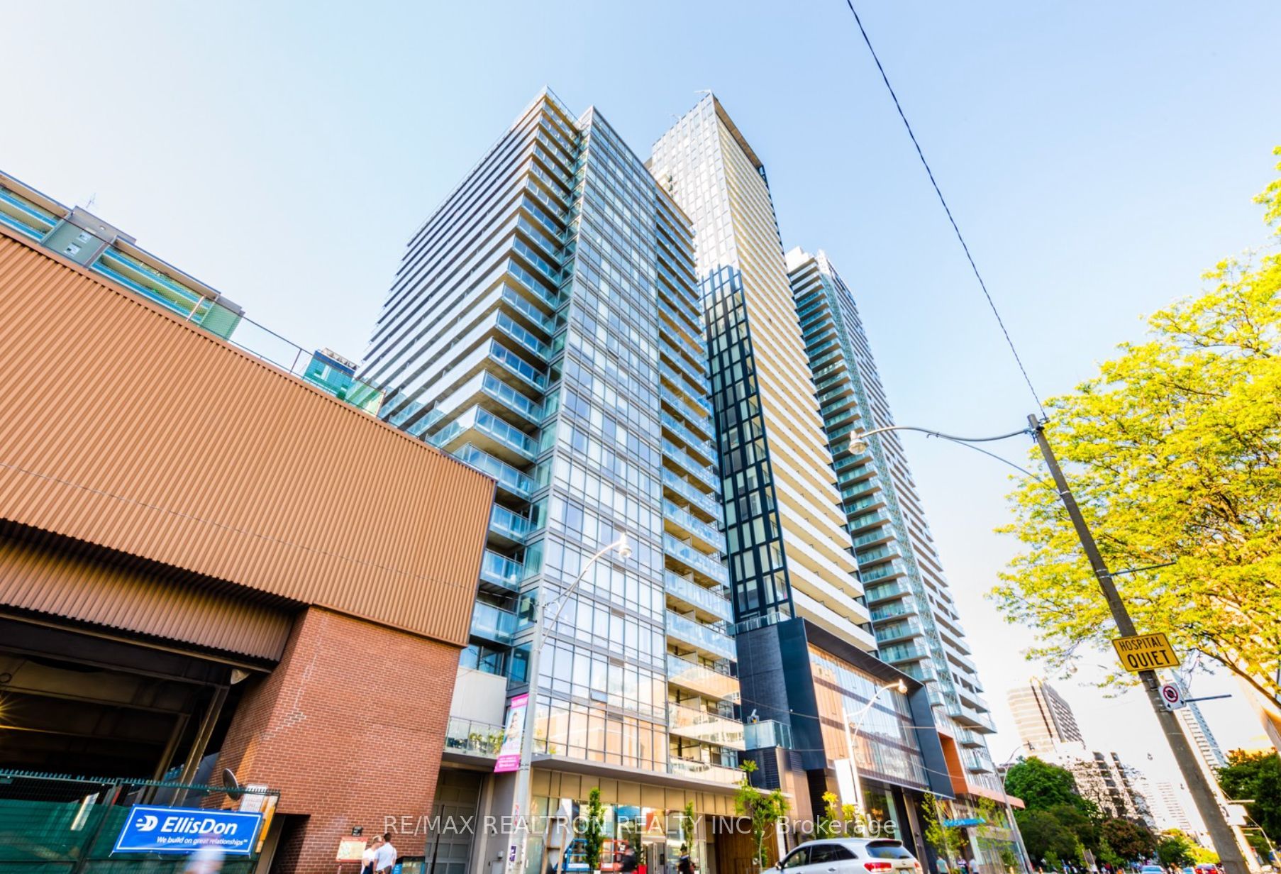 909-28 Wellesley Street E, Toronto, ON, M4Y 0C4