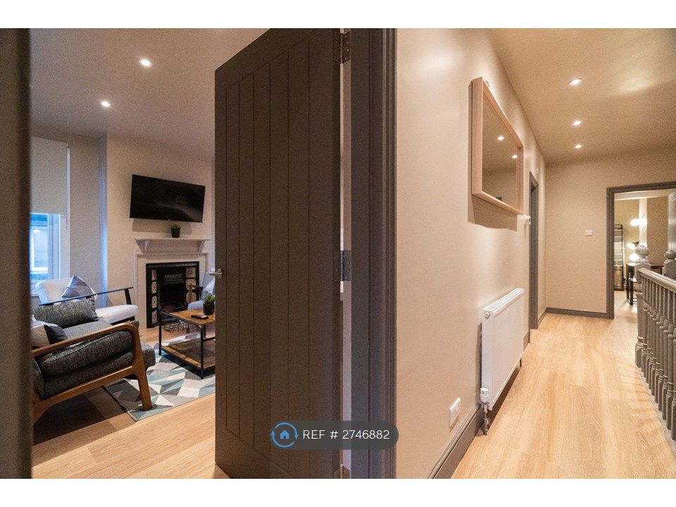 Additional image 3 of 3 bed flat to rentPriory Road, High Wycombe HP13