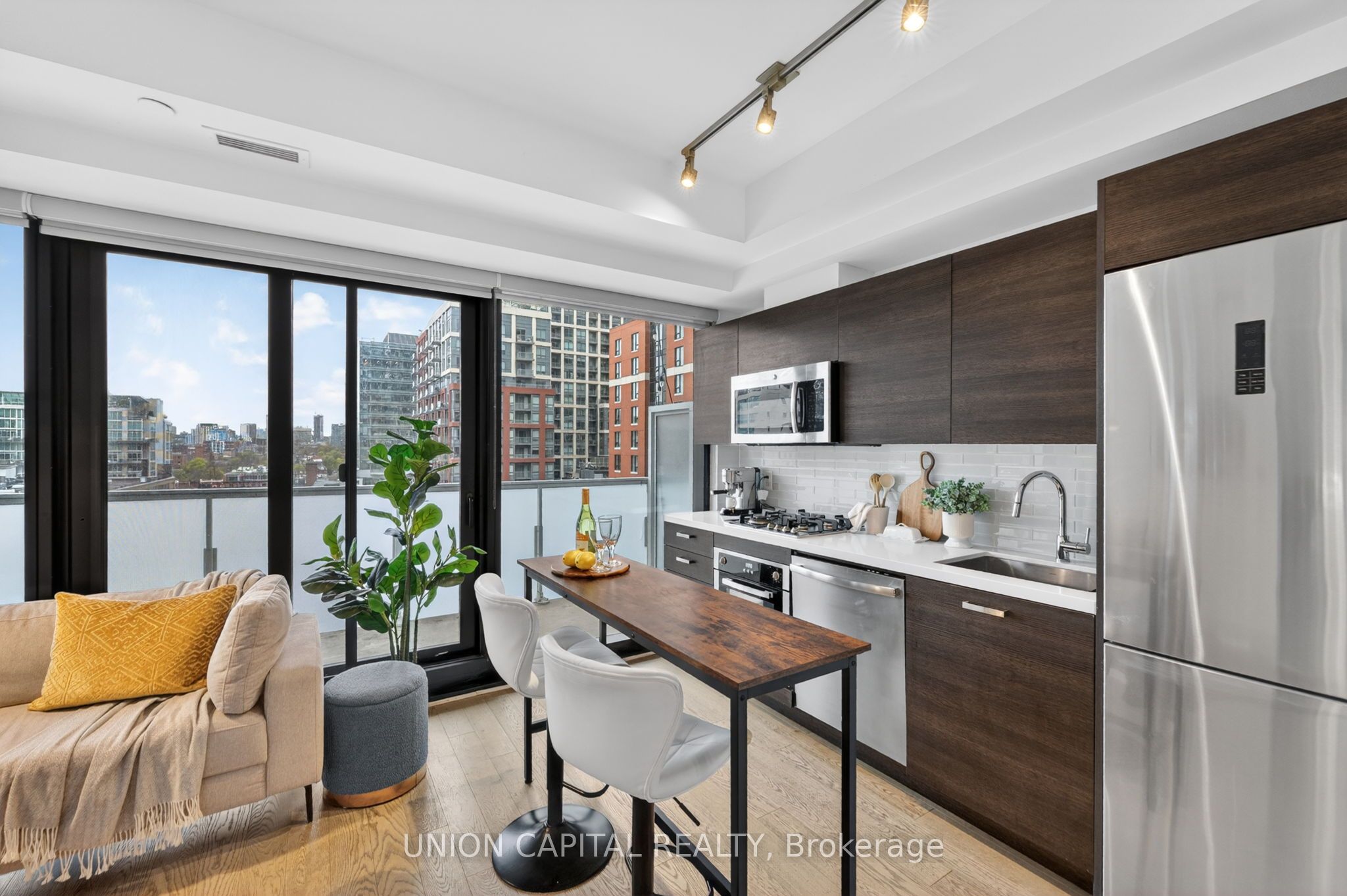 Additional image 2 of 1004-11 Charlotte Street, Toronto, ON, M5V 0M6