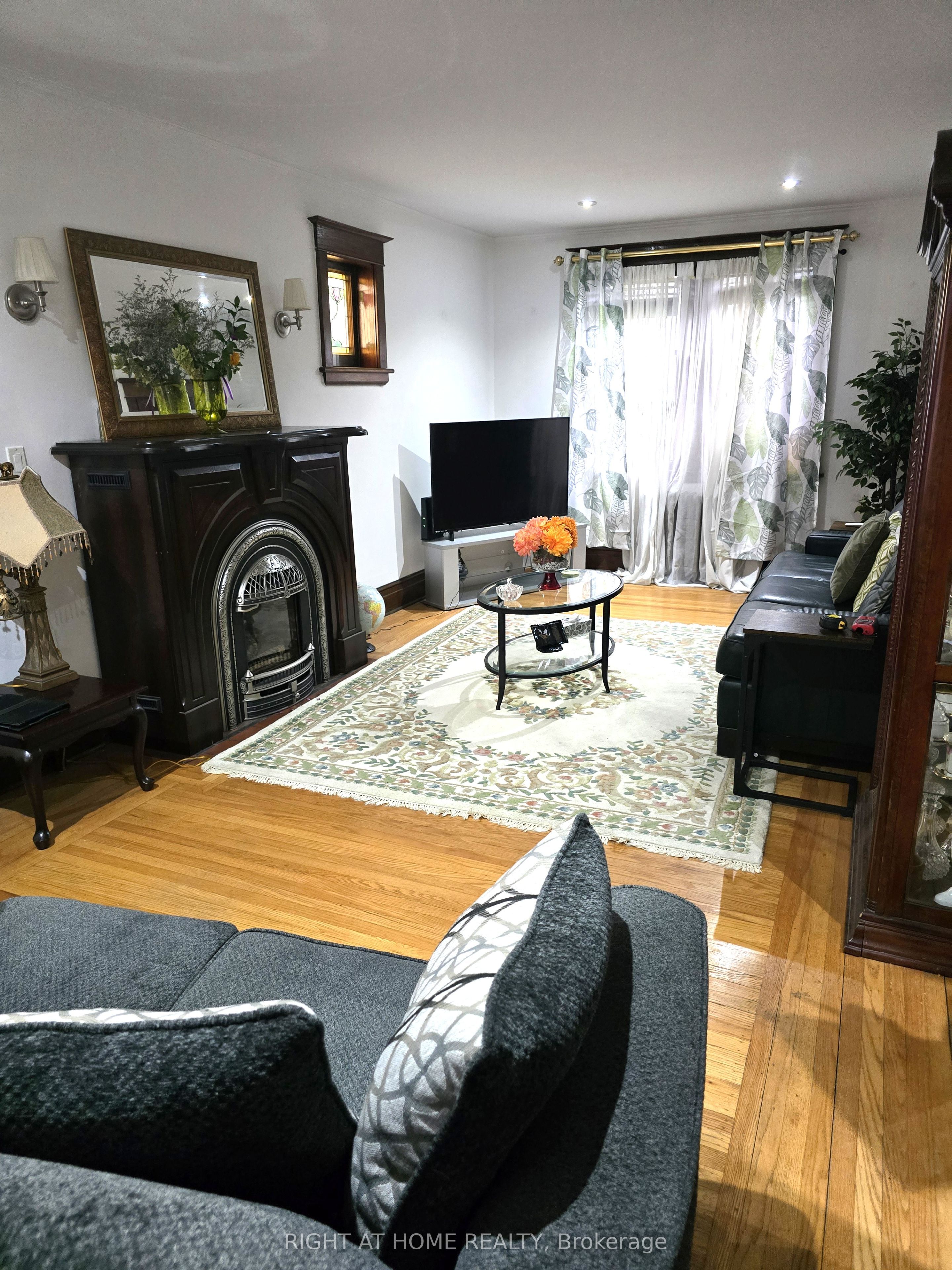 Additional image 3 of 1088 King Street E, Hamilton, ON, L8M 1E3