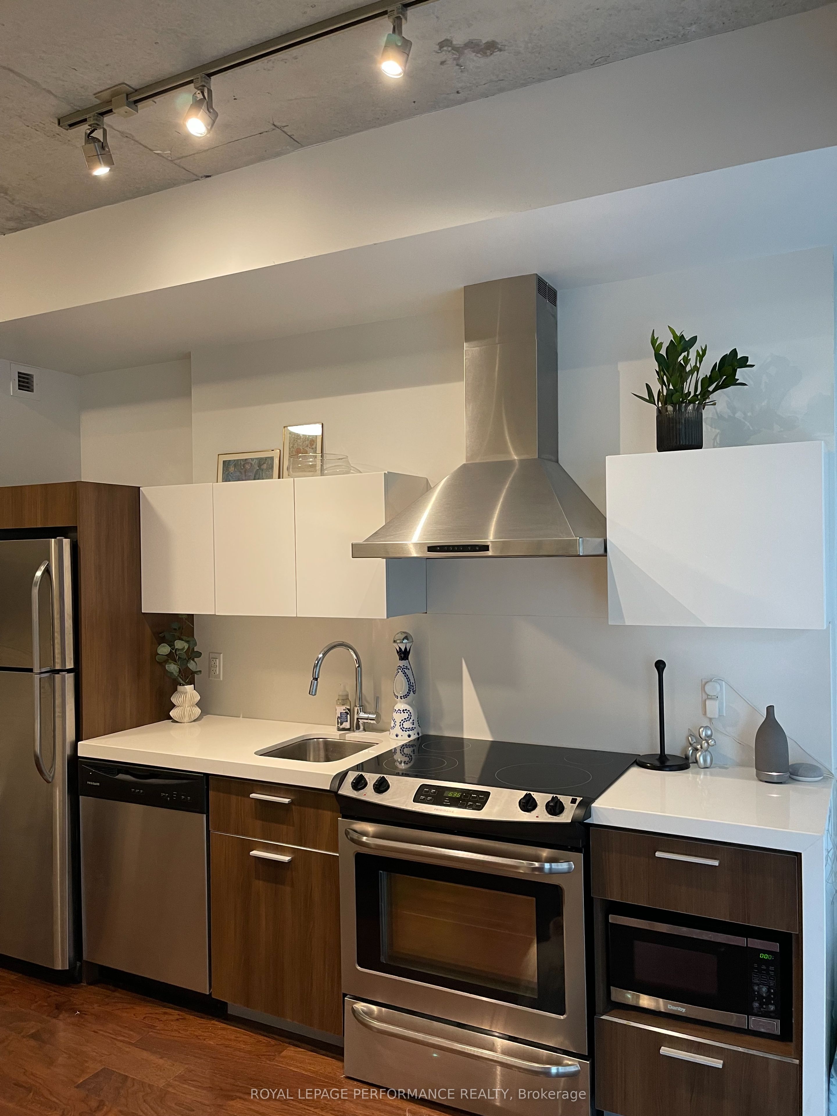 Additional image 5 of 242-340 Mcleod Street, Ottawa, ON, K2P 1A4