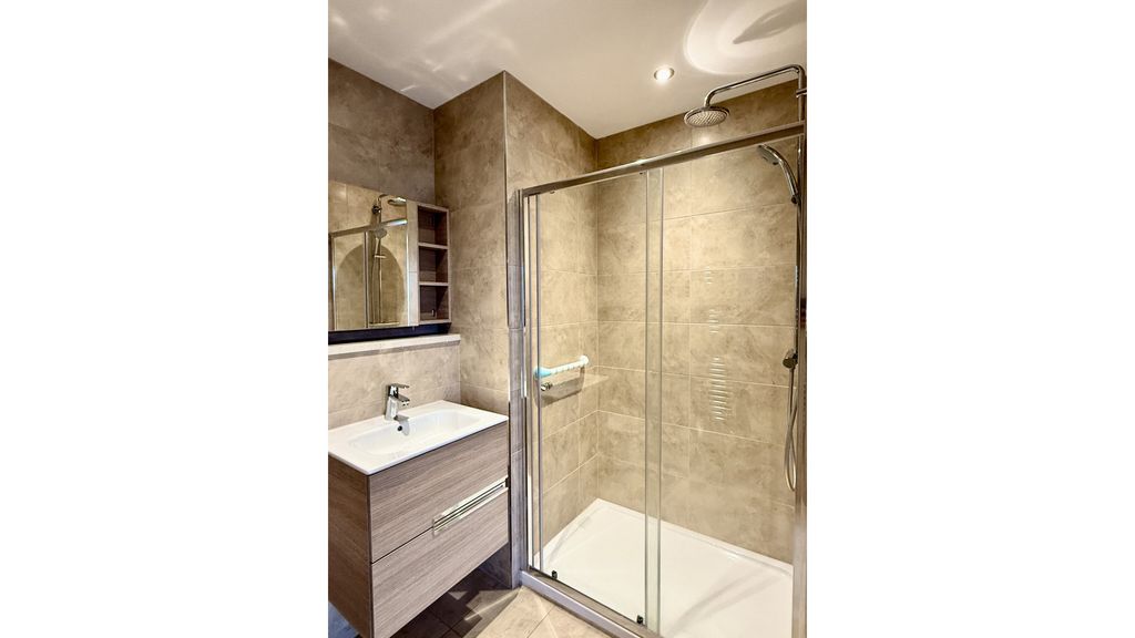 Additional image 18 of 3 bed flat for saleApt. 4 Lakeside Apartments, Park Road, Ramsey IM8