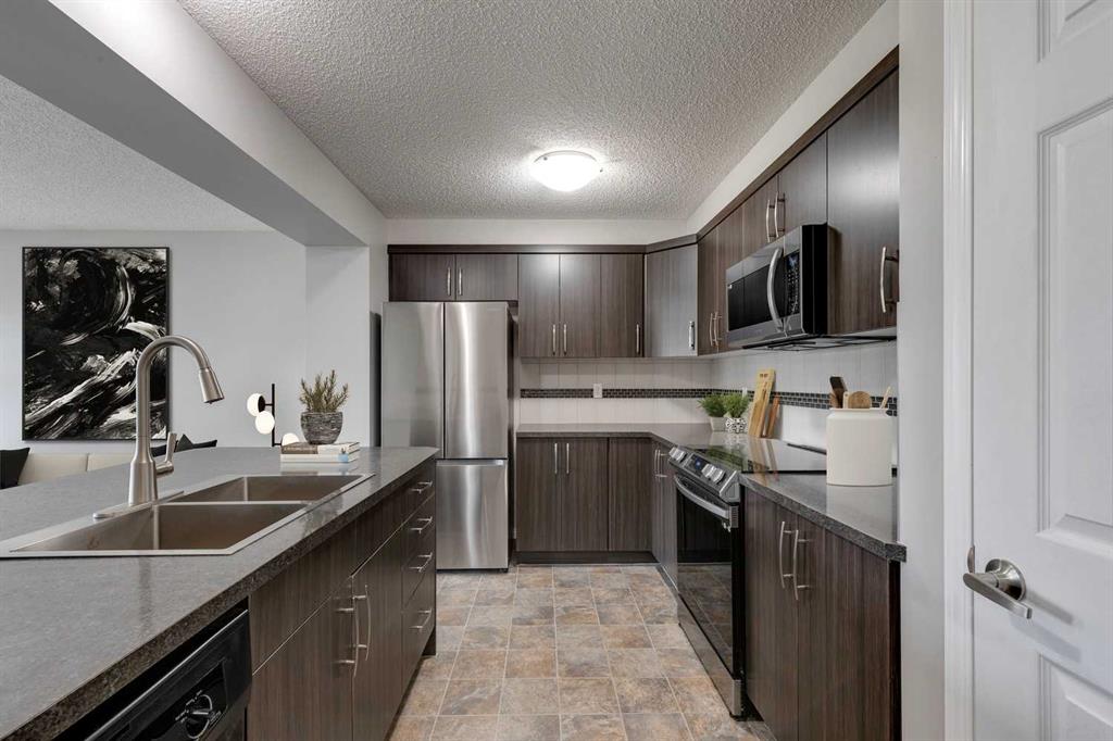 Additional image 5 of 113 Windstone Avenue SW, Airdrie, AB, T4B 3R3