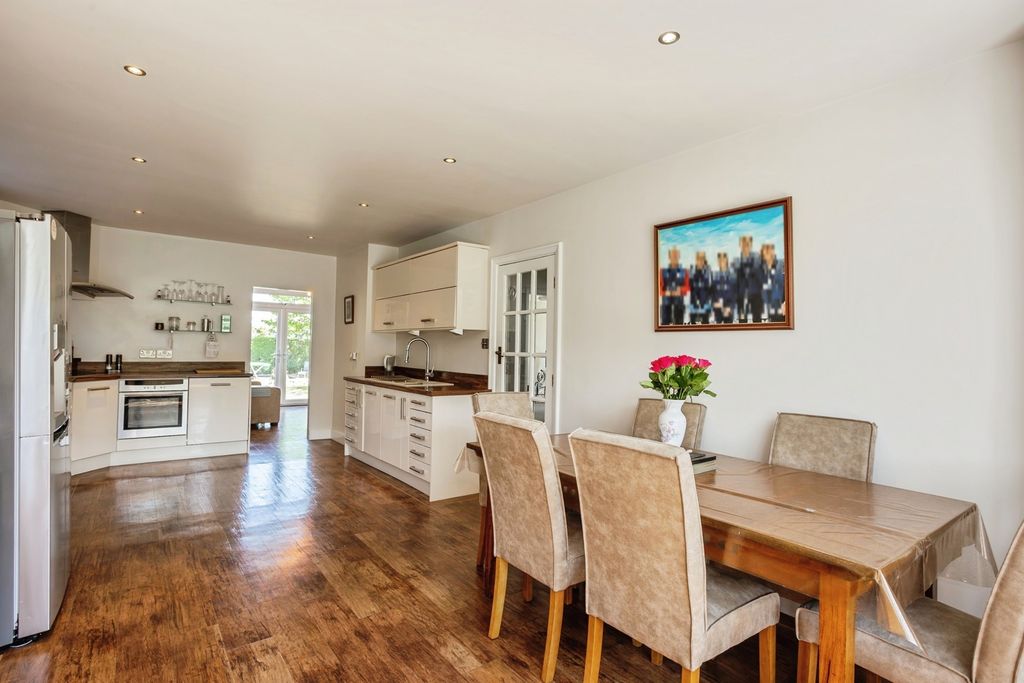 Additional image 15 of 5 bed detached house for saleDovedale Road, West Bridgford, Nottingham, Nottinghamshire NG2