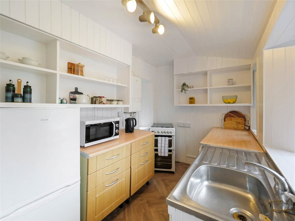 Additional image 7 of 2 bed flat for saleUnion Street, Greenock, Inverclyde PA16