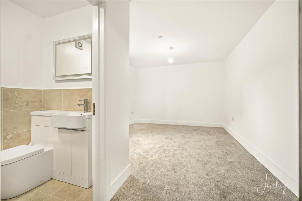 Additional image 8 of 2 bed flat for sale144 Overland Road, Mumbles, Swansea SA3