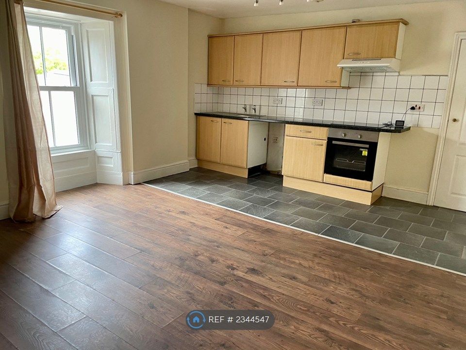 Additional image 2 of 3 bed flat to rentBridge Street, Newcastle Emlyn SA38