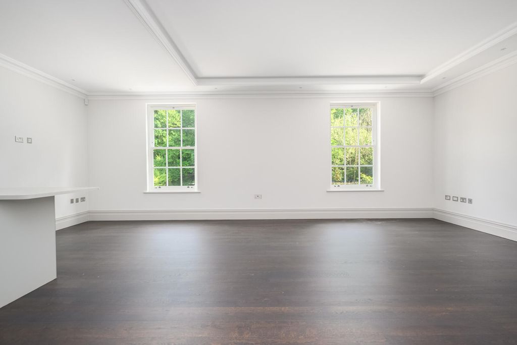 Additional image 3 of 2 bed flat to rentLondon Road, Sunningdale SL5