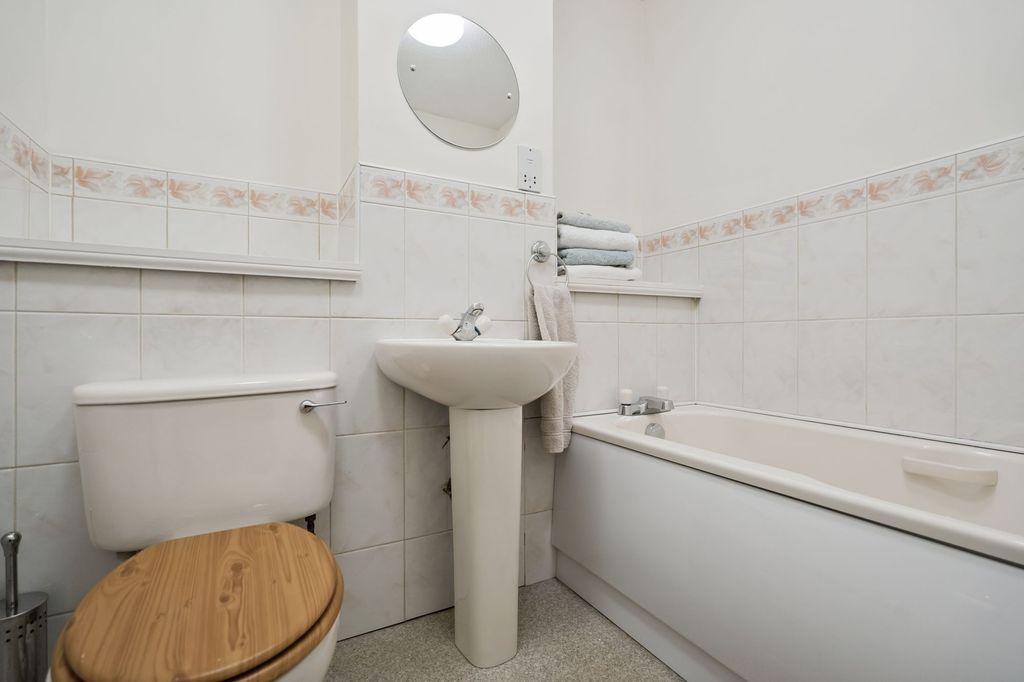Additional image 13 of 2 bed flat for saleAnnfield Gardens, Stirling FK8
