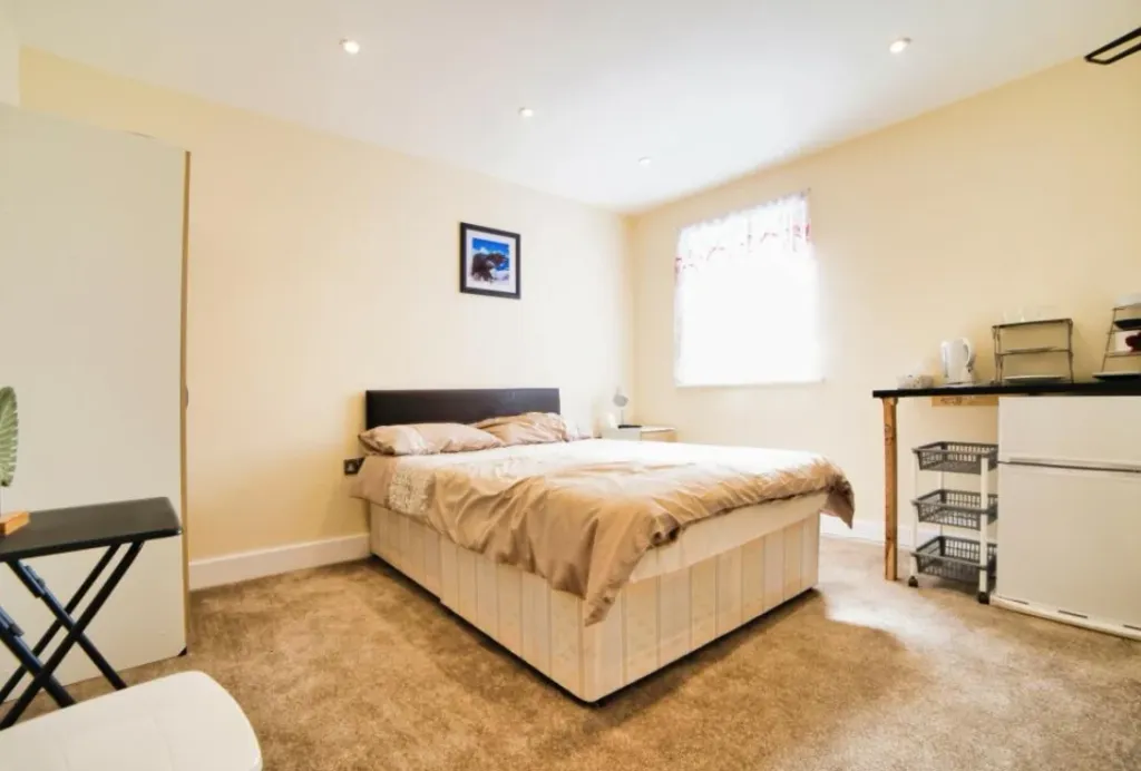 Additional image 11 of 6 bed detached house to rentClapham Road, Bedford MK41