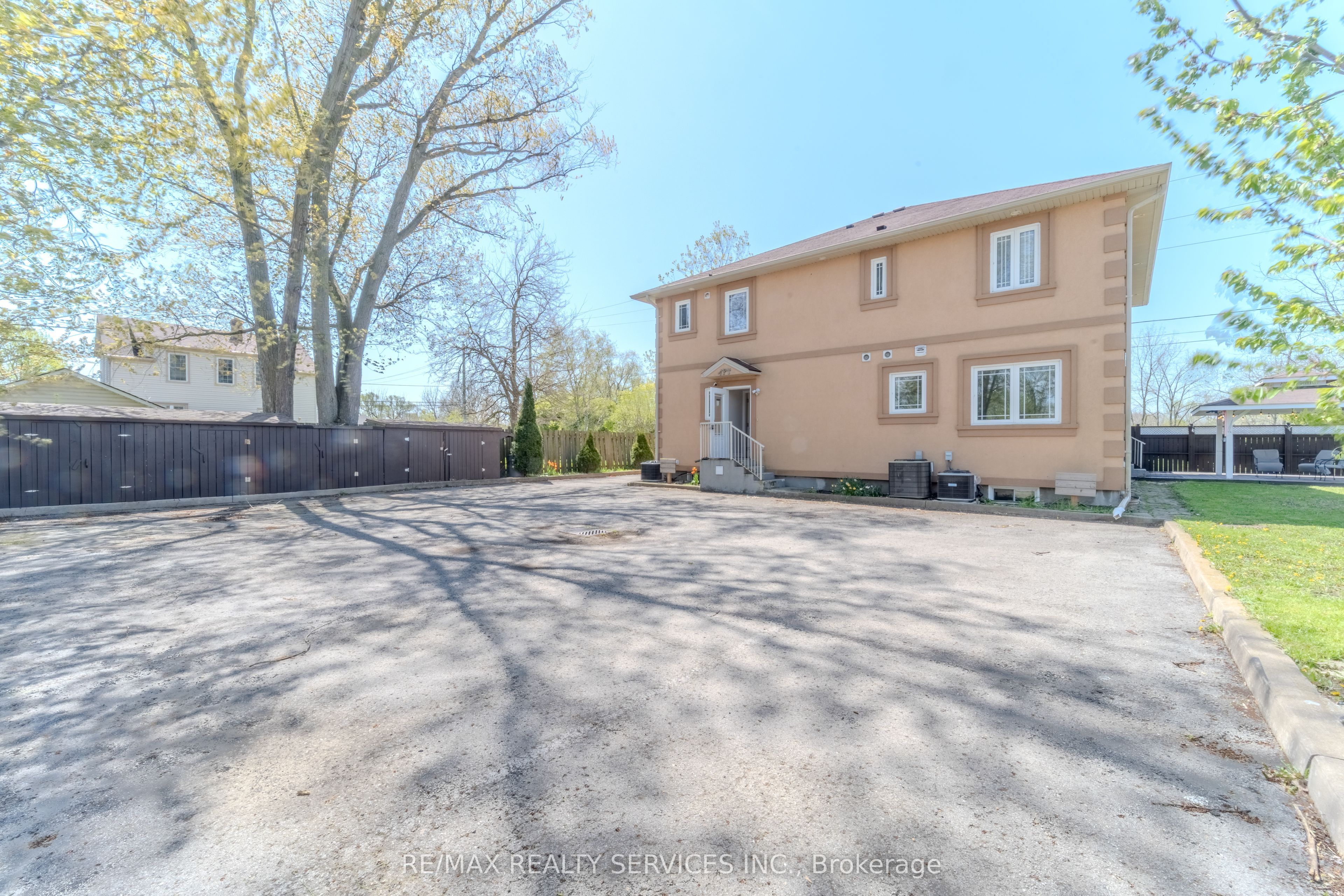 Additional image 5 of 8006 Norton Street SW, Niagara Falls, ON, L2G 6R9