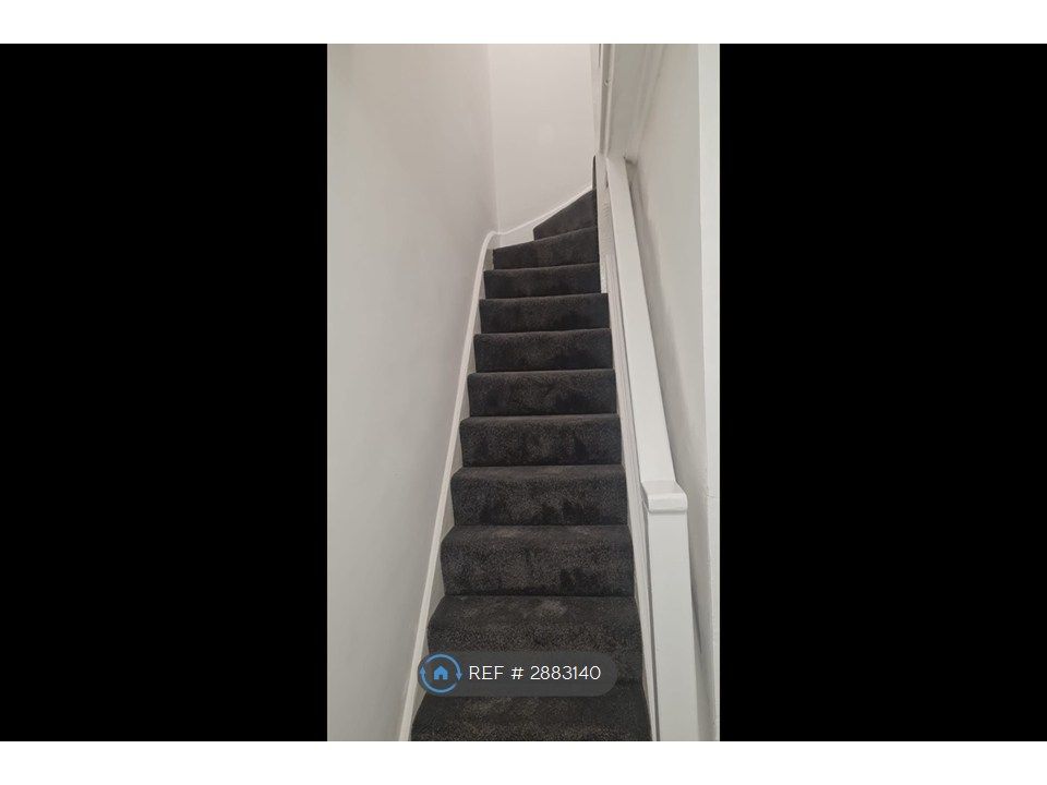 Additional image 3 of Room to rentCentral St, Hengoed CF82