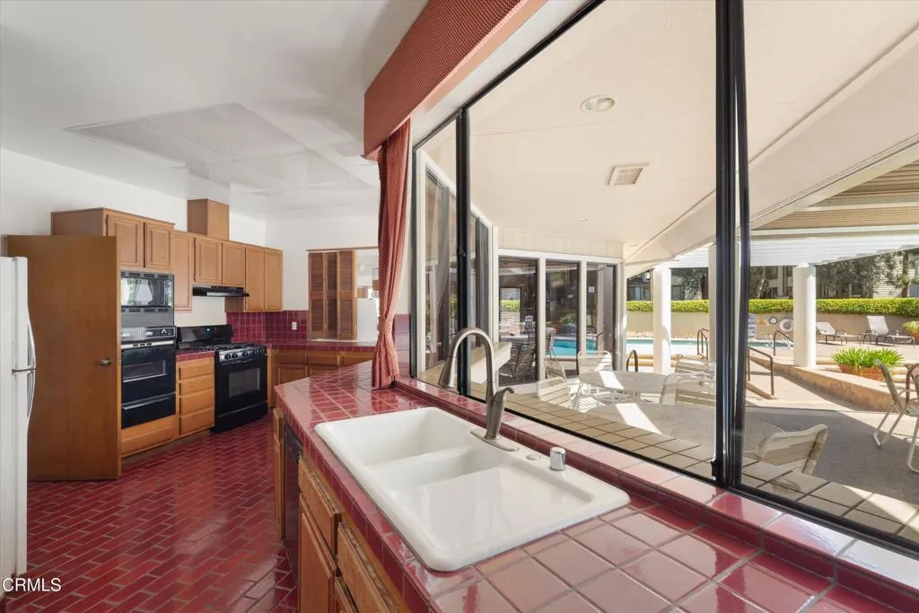 Additional image 26 of 2559 Plaza Del Amo Unit 111, Torrance, CA 90503