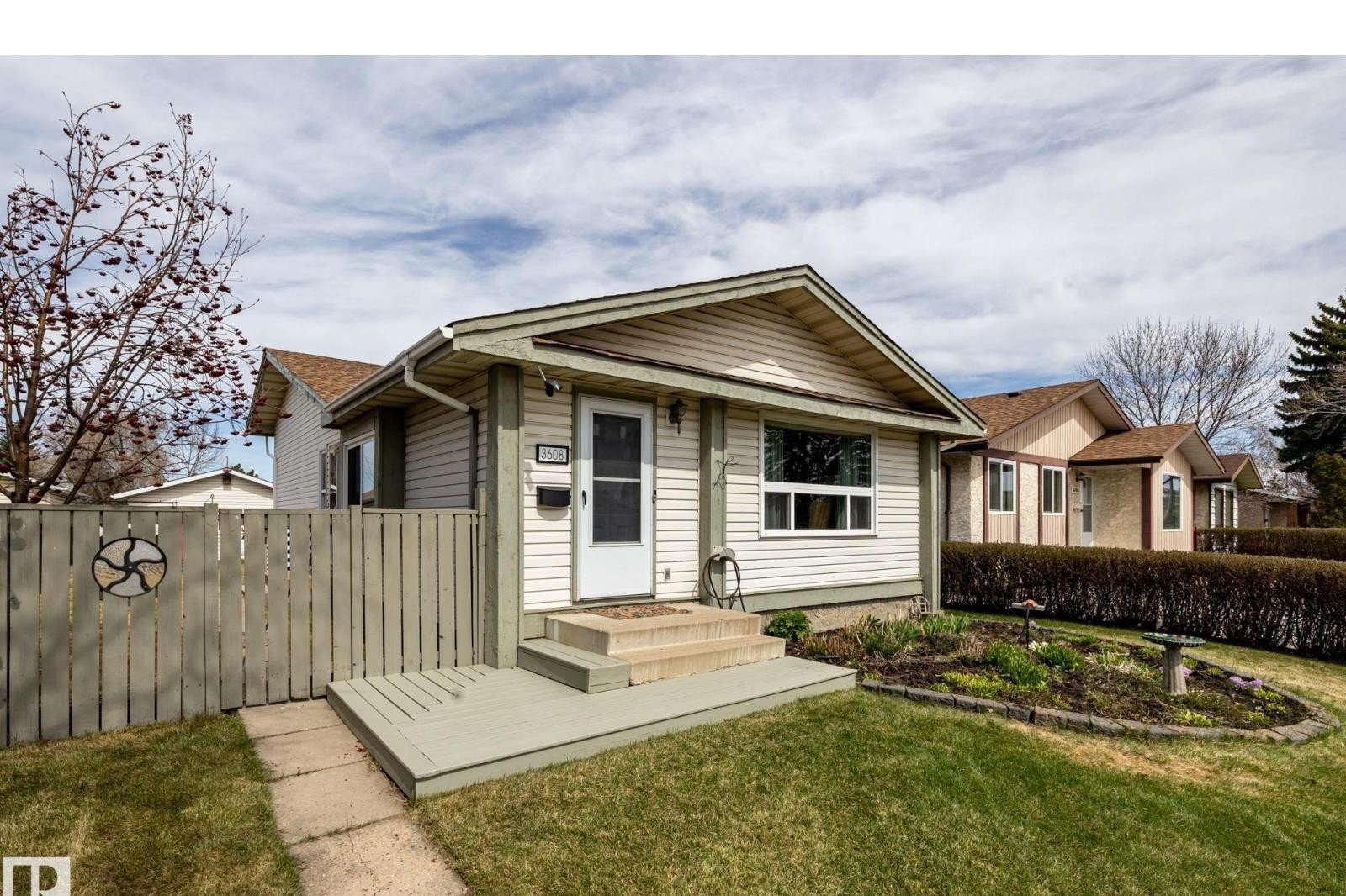 Additional image 8 of 3608 16a Avenue NW, Edmonton, AB, T6L2N4