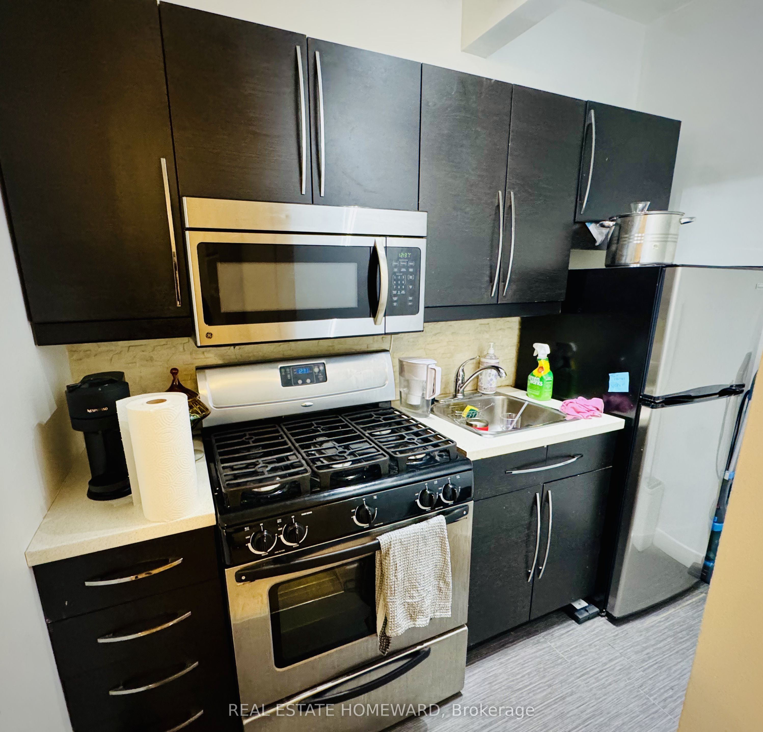 A3-426 Markham Street, Toronto, ON, M6G 2L2
