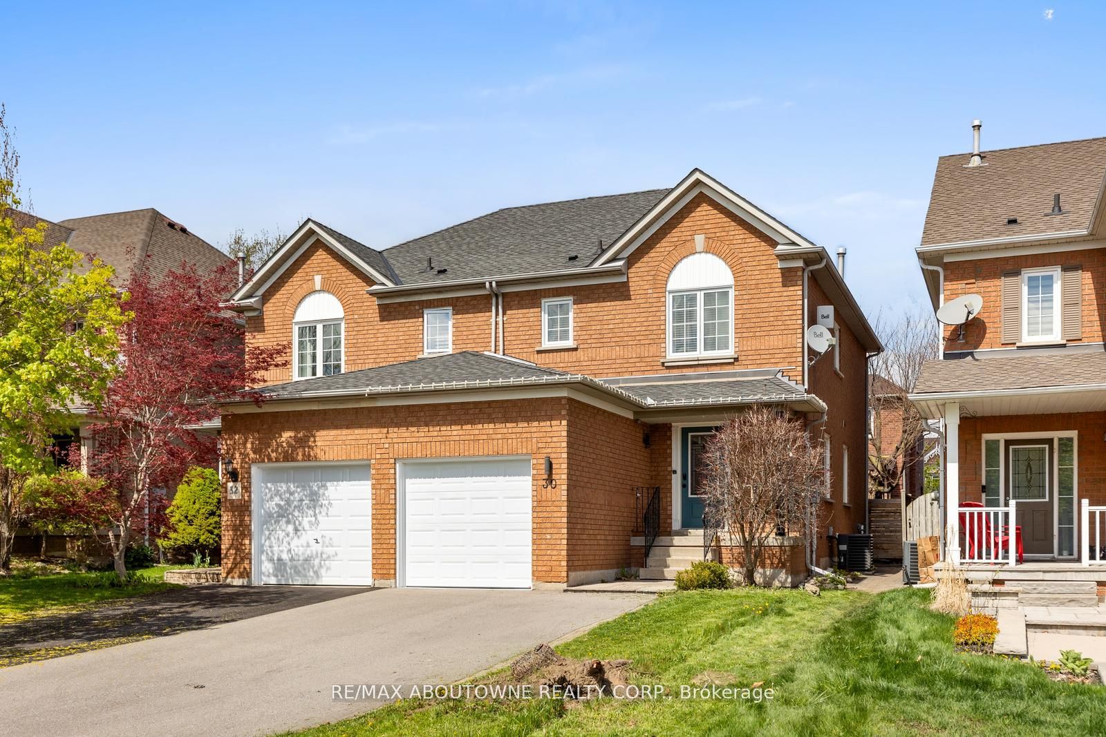 30 Harnesworth Crescent, Hamilton, ON, L8B 0J3
