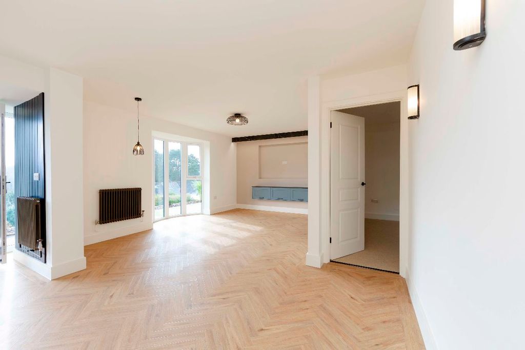 Additional image 5 of 3 bed bungalow to rentAshgrove, Edwardsville, Treharris CF46