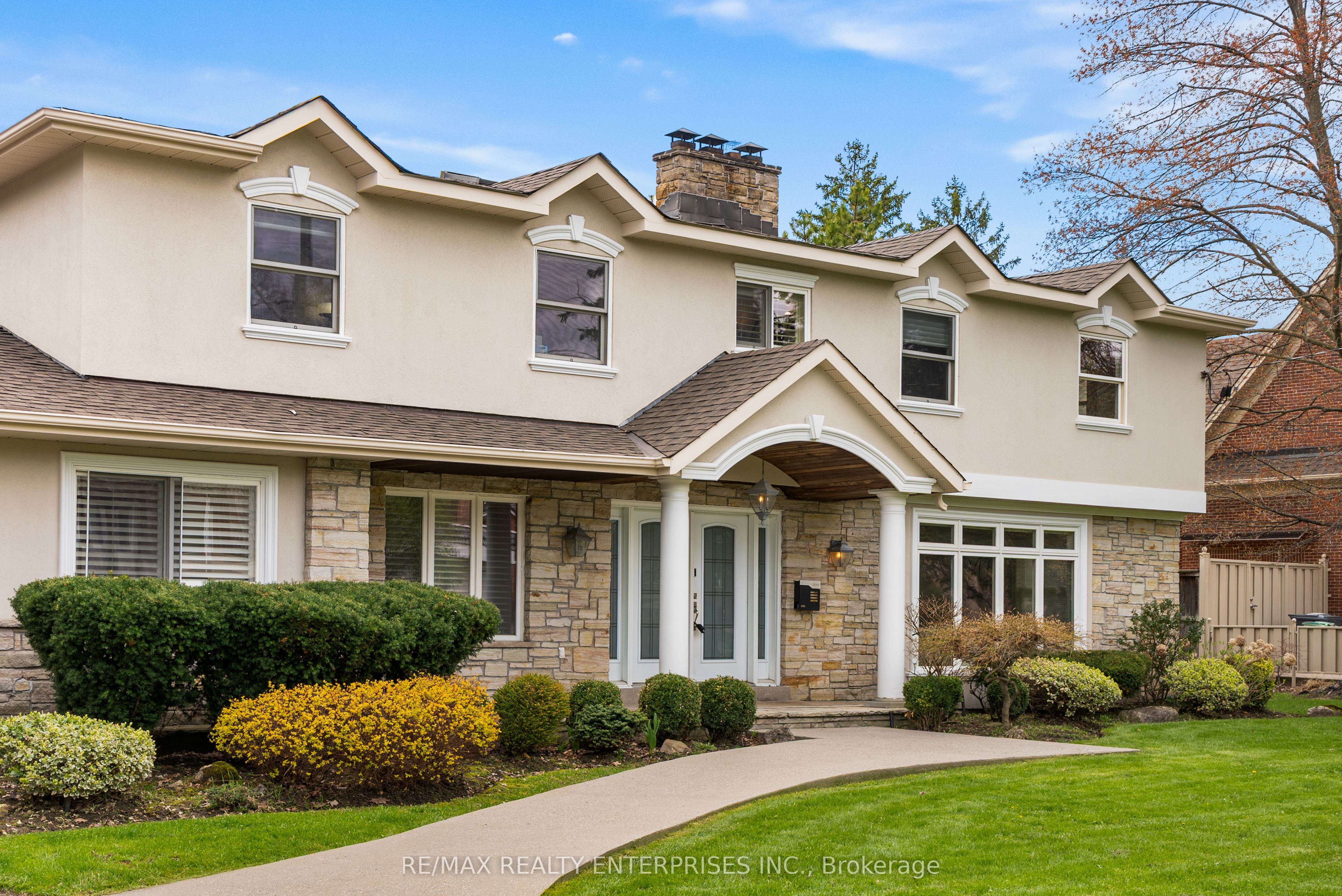 Additional image 3 of 2154 Oneida Crescent, Mississauga, ON, L5C 1V6