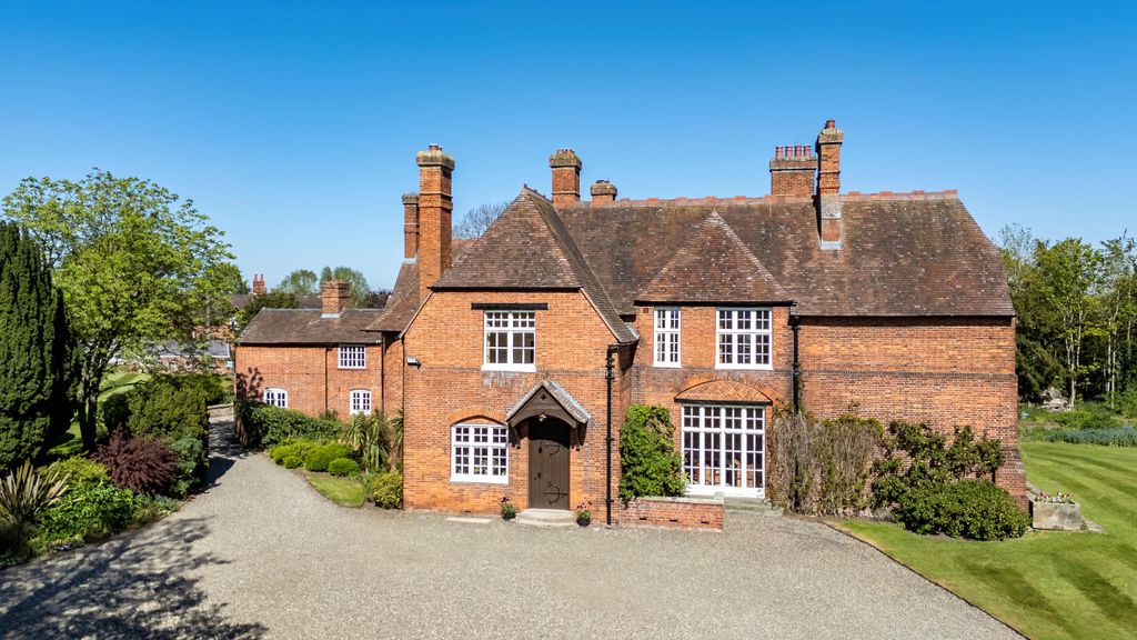 Additional image 4 of 6 bed detached house for saleUpton Magna, Shrewsbury, Shropshire SY4