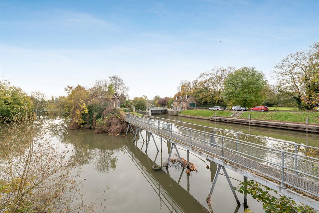 Additional image 16 of 4 bed detached house to rentHam Island, Old Windsor, Windsor, Berkshire SL4