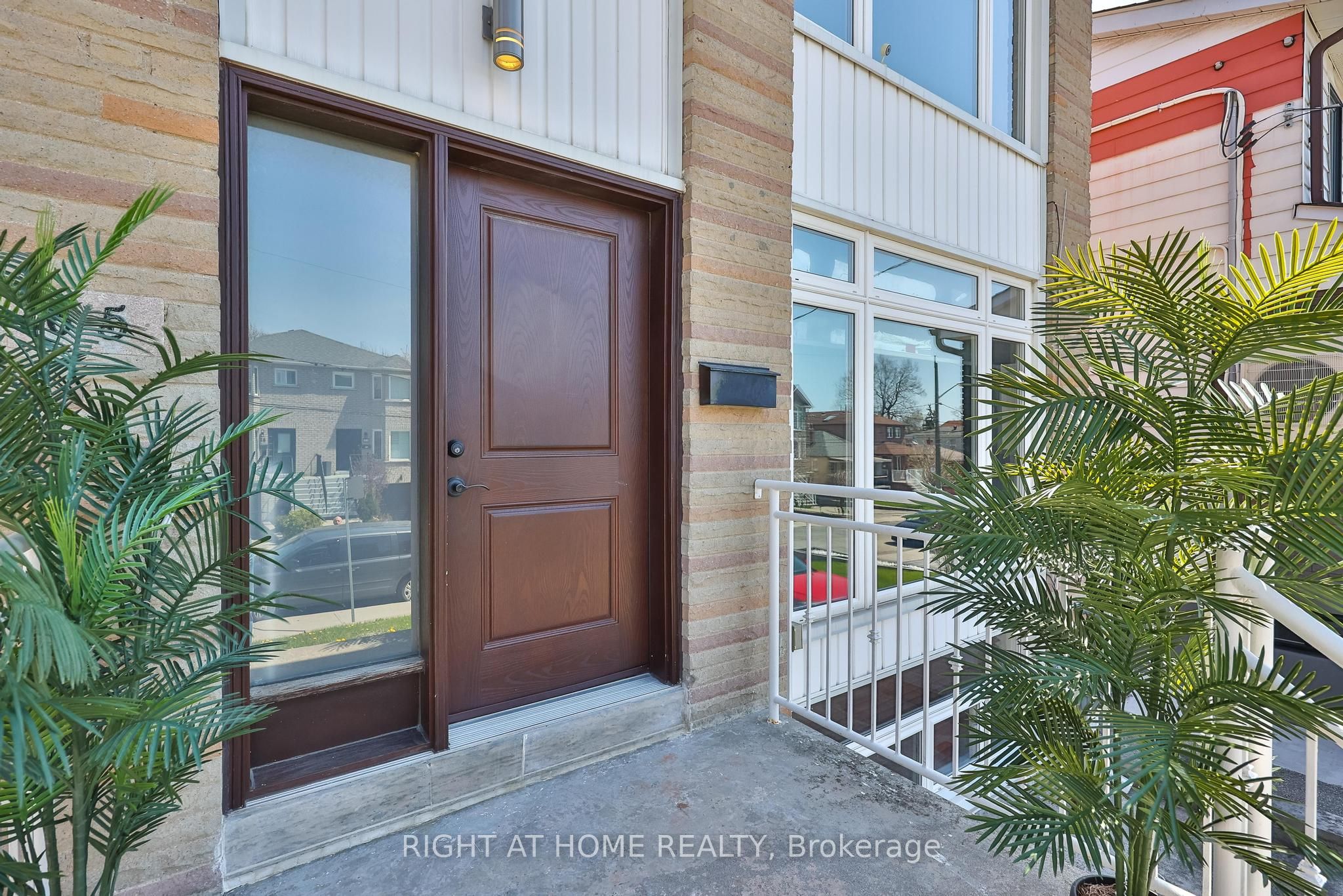 65 Branstone Road, Toronto, ON, M6E 4E3 photo 4