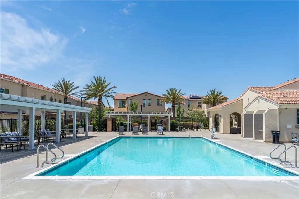 7155 Citrus Avenue Unit 137, Fontana, CA 92336