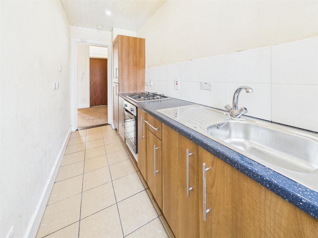 Additional image 6 of 2 bed flat for salePaisley Road, Renfrew PA4