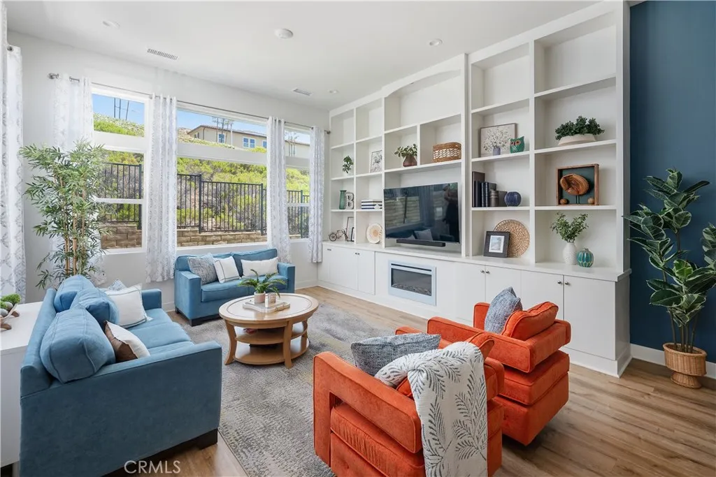 Additional image 2 of 19045 Martino Court, Saugus, CA 91350