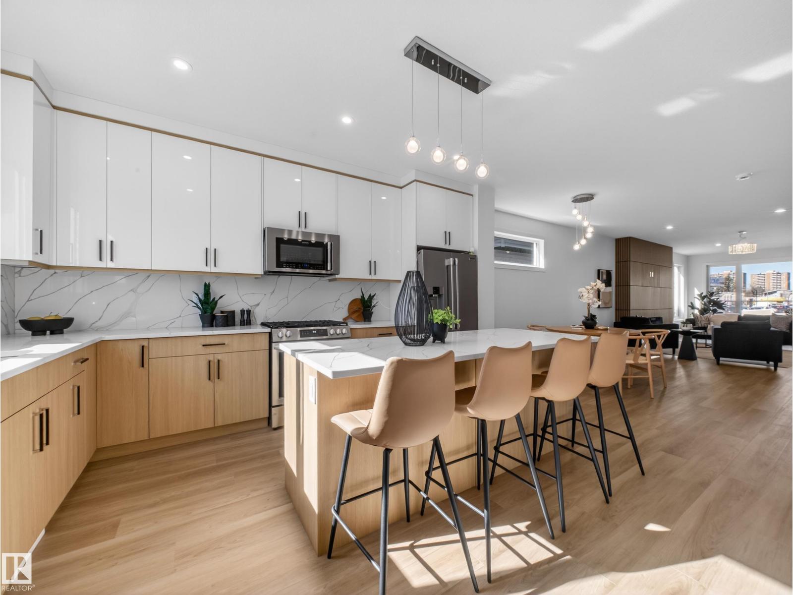 Additional image 3 of 8713 149 Street NW, Edmonton, AB, T5R1B5