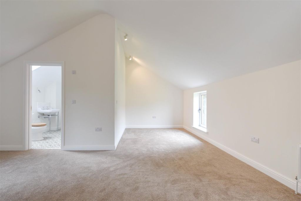 Additional image 18 of 4 bed detached house for sale15B Main Road, Duston, Northampton NN5