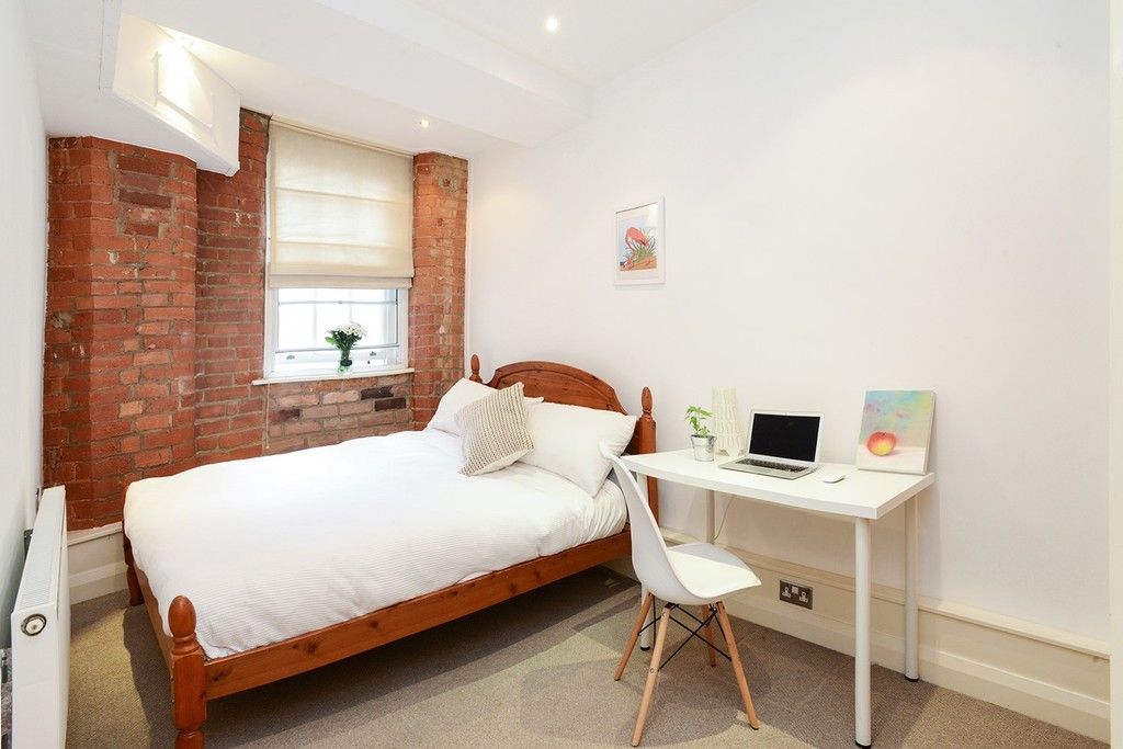 2 bed flat to rentThe Establishment, Broadway, Lace Market NG1 photo 2