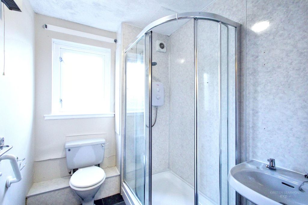 Additional image 8 of 2 bed flat for saleKirkpatrick Court, Dumfries DG2
