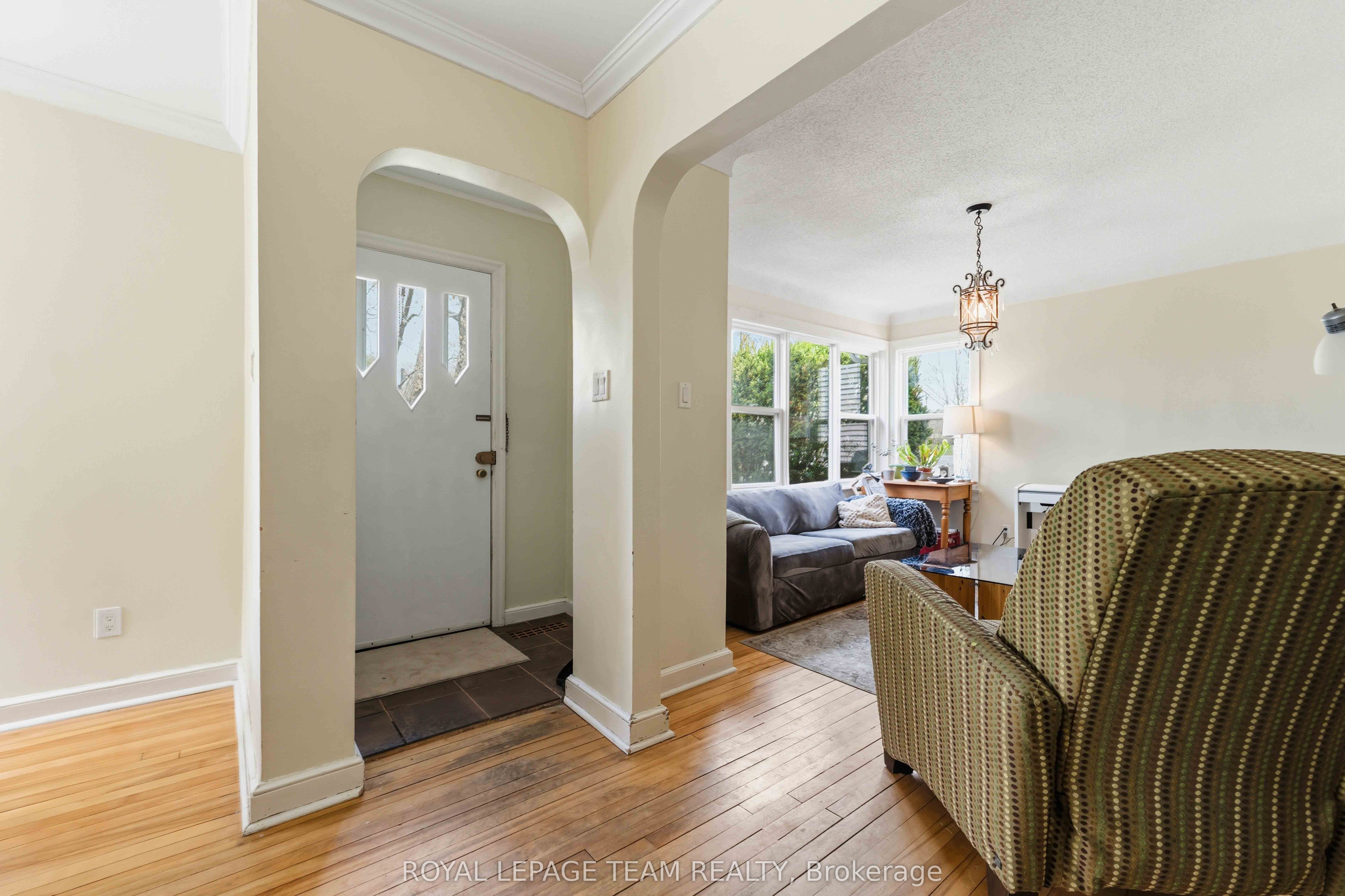 Additional image 4 of 1272 Livingstone Avenue, Ottawa, ON, K1H 7P8