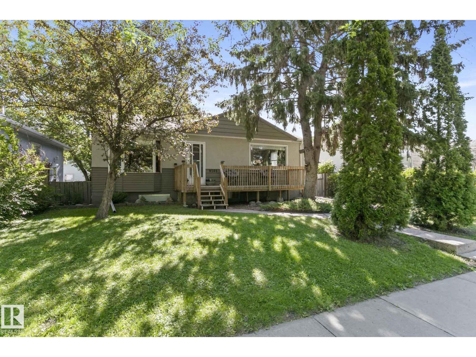 Additional image 2 of 9203 76 Street NW, Edmonton, AB, T6C2K4