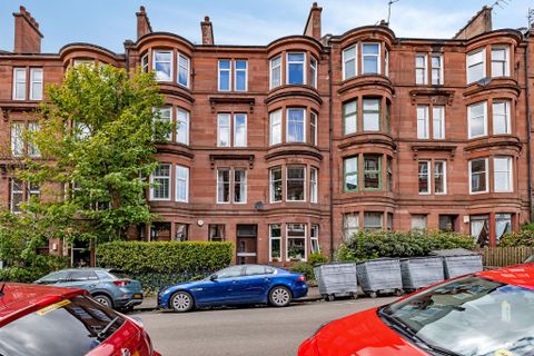 Lyndhurst Gardens, North Kelvinside, Glasgow G20