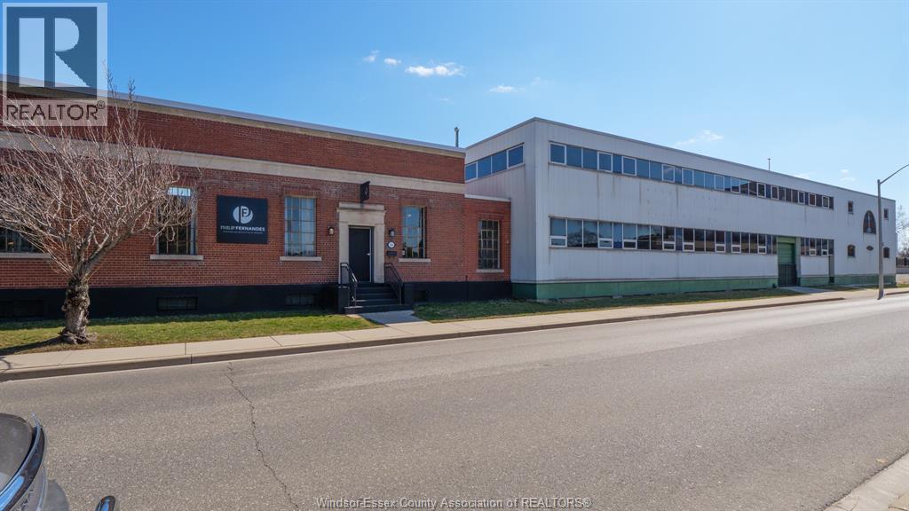 980 Mcdougall , Windsor, ON, N9A3X3