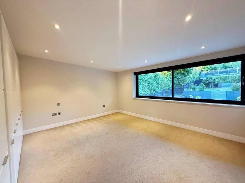 Additional image 17 of 5 bed detached house to rentSevenoaks Road, Pratts Bottom BR6