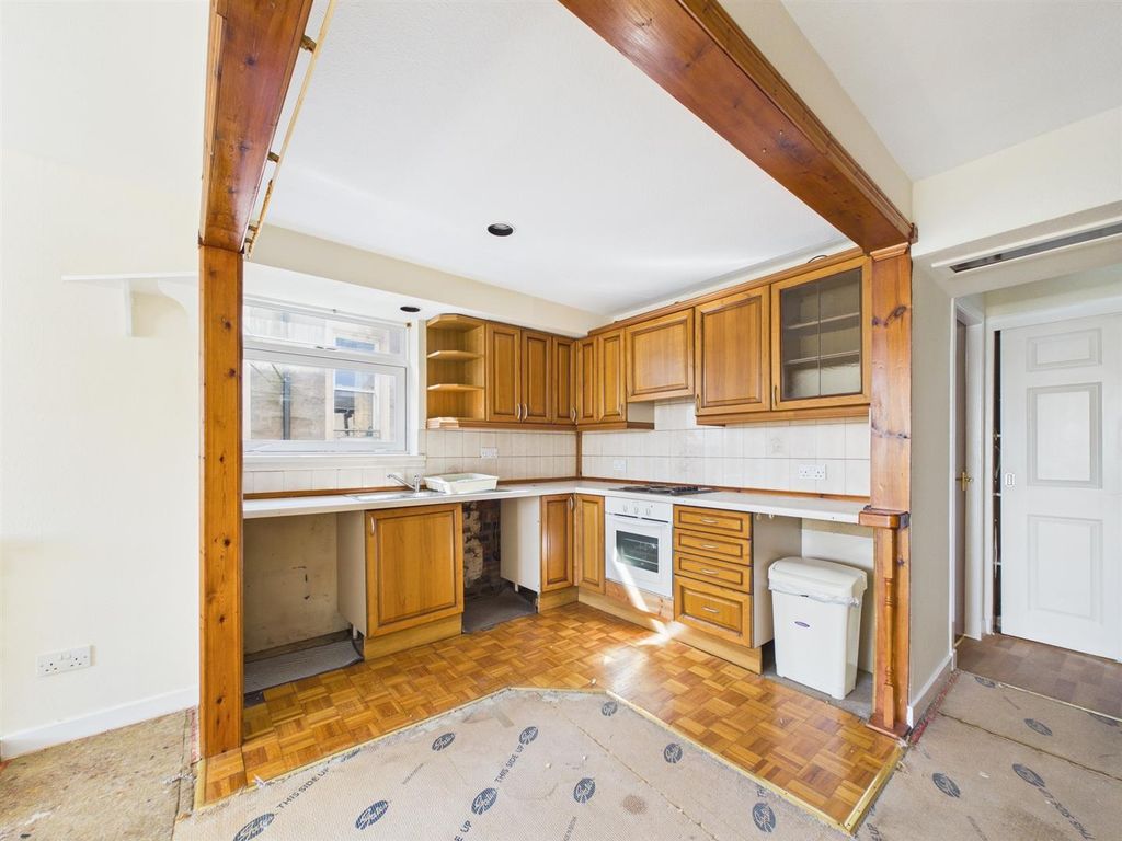 Additional image 4 of 2 bed flat for saleFlat 1R, The Cross, Coupar Angus PH13