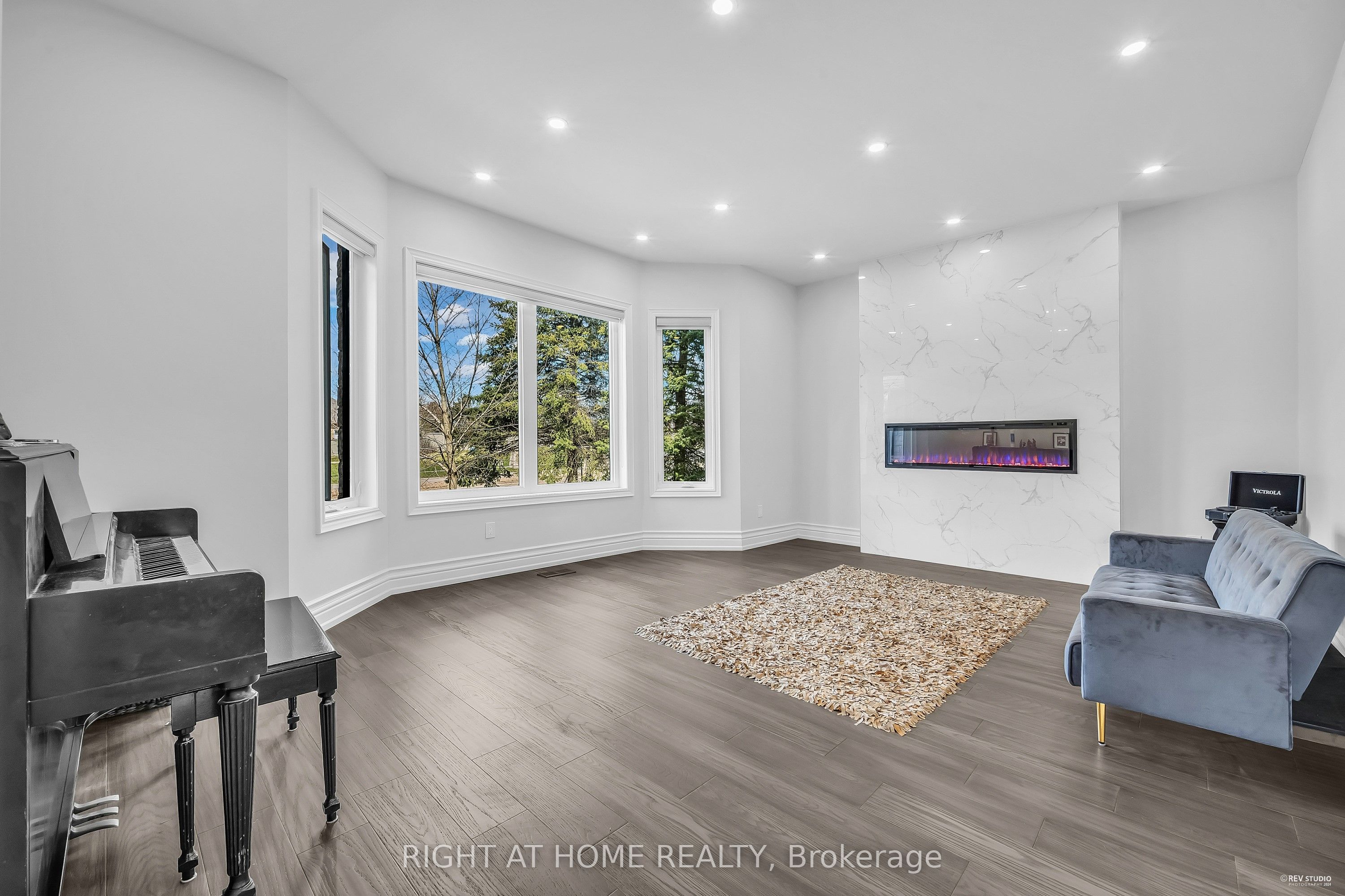 Additional image 3 of 1092 Stonehaven Avenue, Newmarket, ON, L3X 1M7