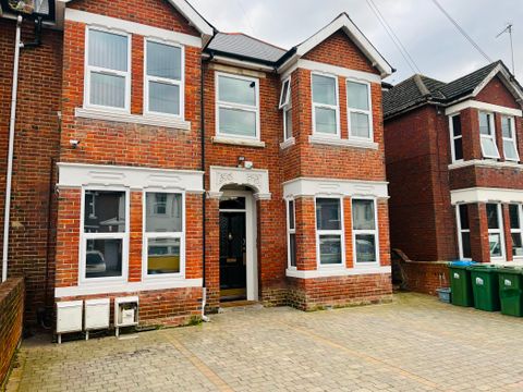 Suffolk Avenue, Southampton SO15