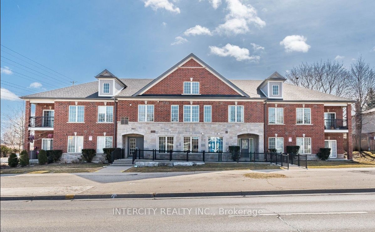 205-960 Bloor Street, Mississauga, ON, L4Y 2N1