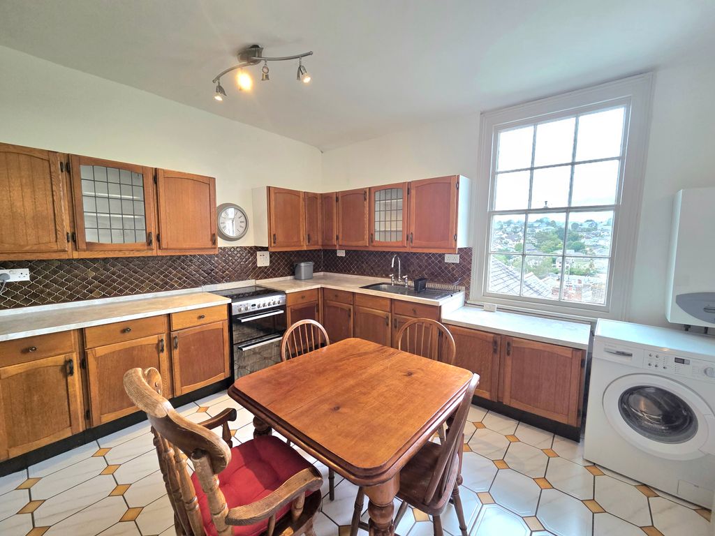 Additional image 14 of 2 bed maisonette to rentLower Market Street, Penryn TR10