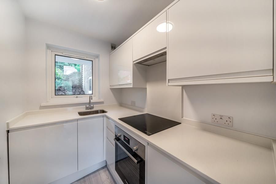 Additional image 2 of Studio to rentQuarry Street, Guildford GU1