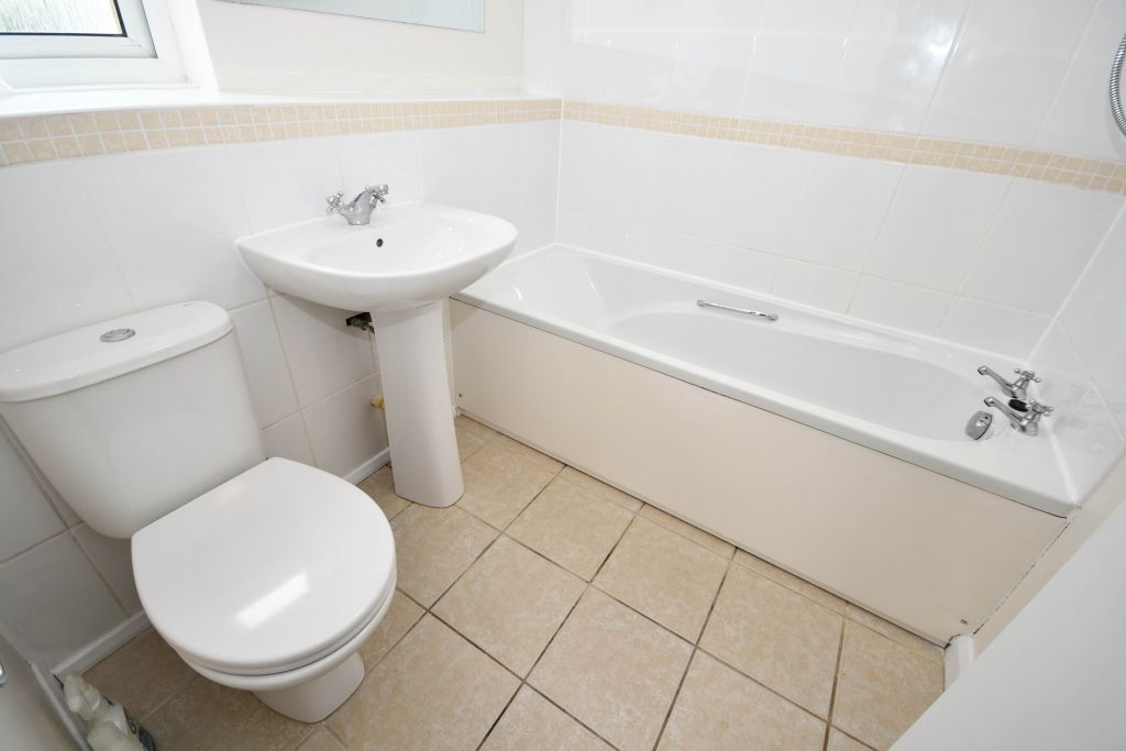 Additional image 4 of 1 bed flat to rentGlengarry Road, Inverness IV3