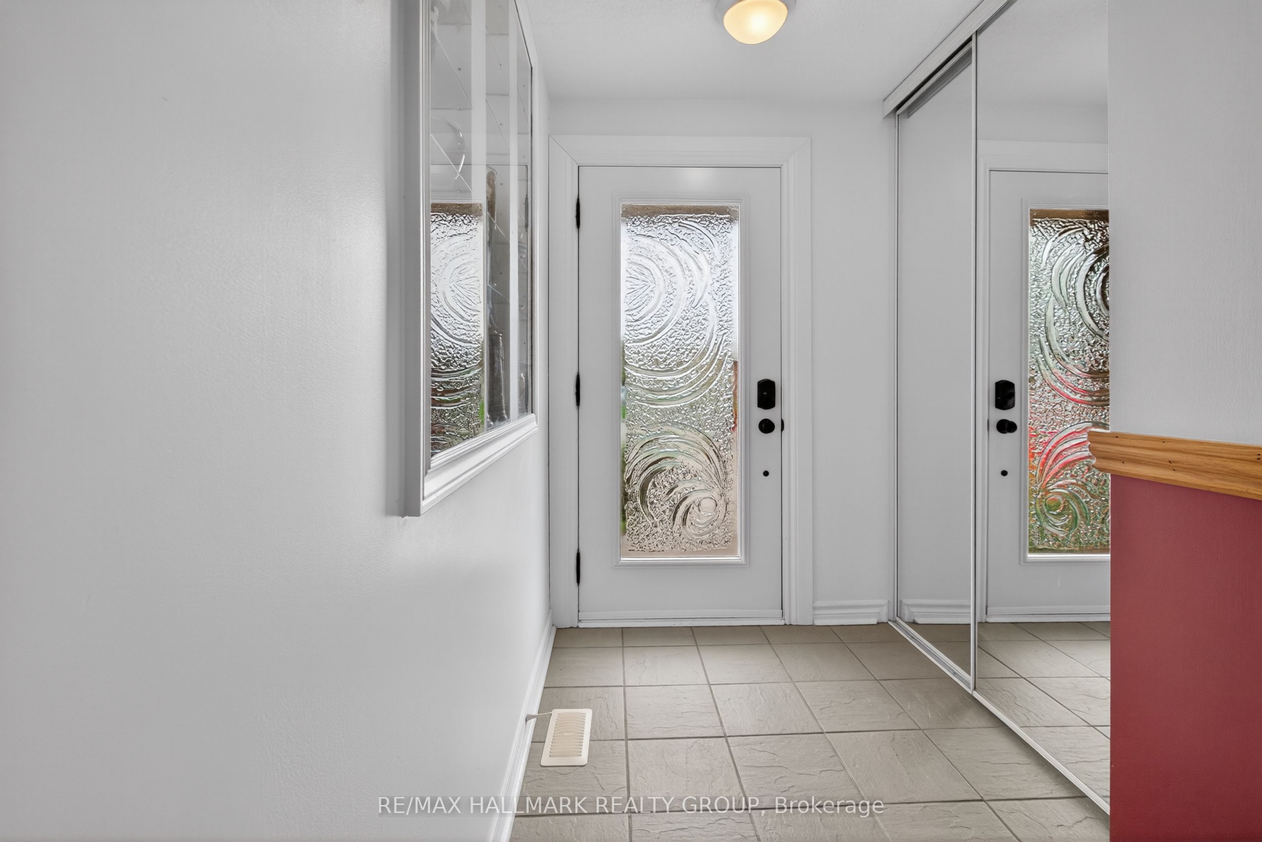 Additional image 3 of 6075 Forestglen Crescent, Ottawa, ON, K1C 5N6