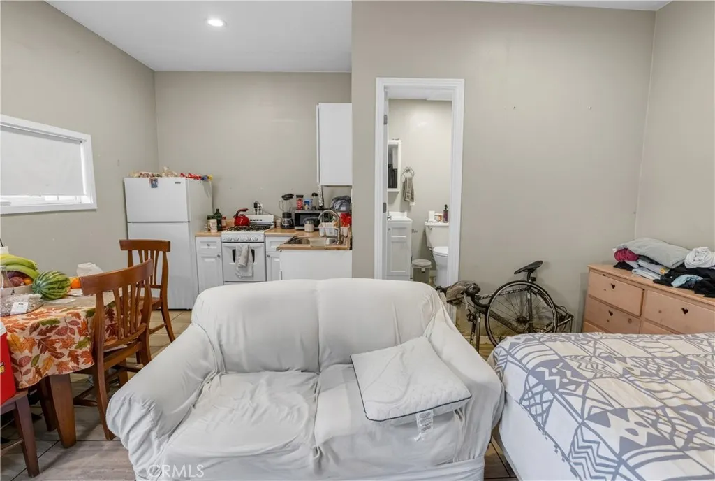 Additional image 37 of 19335 Roscoe Boulevard, Northridge, CA 91324